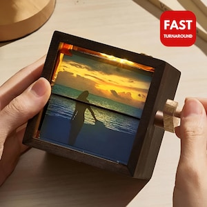 Personalisiertes Foto Lightbox Flipbook - handgekurbelter animierter Erinnerungsrahmen | Personalisiertes Fotoalbum aus Holz zum Aufhängen