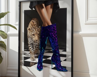 Glitzernder marineblauer Leopardenstiefel Druck, Dopamin Leopard Poster, Luxuriöse Wandkunst, schickes Girly Dekor, Mode Poster, Femme Fatale Druck