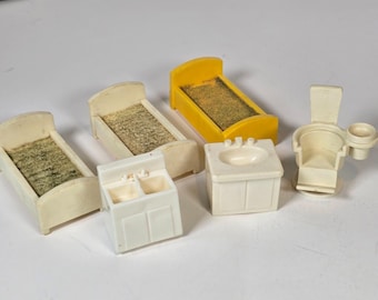 Fisher Price Little People Hospital Furniture Lot Beds Doctor Chair Sink Vintage