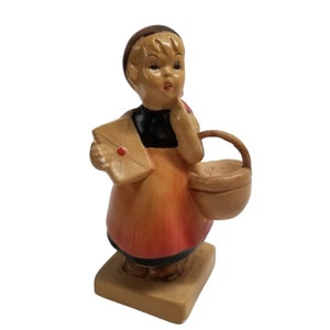 Estatuilla Vintage niña niño cesta carta sobre correo vestido figura decoración LEER