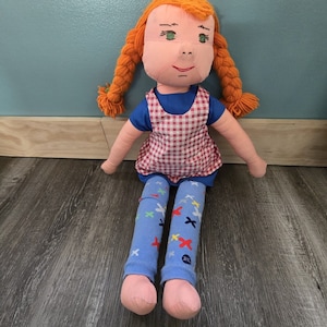 Pippi Longstocking Doll Cloth Plush Vintage Red Hair Childrens Book Character