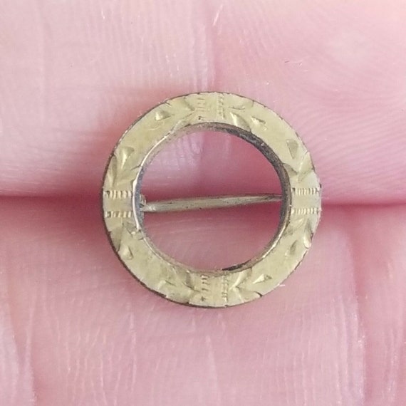 Vintage Lingerie Pin Round Circle Gold Toned 1/2 inch… Gem