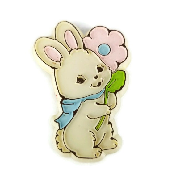 Hallmark PIN Easter Vintage WIND UP BUNNY Rabbit GOOGLY EYES Holiday Brooch Hallmark PIN Easter Vintage WIND UP BUNNY Rabbit GOOGLY EYES Holiday Brooch
