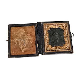 Antique Union Case Ambrotype Photo 1800s Man Thermoplastic Sixth Plate Mourning