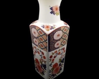 東洋の手描き陶器、花と蝶の花瓶 - Etsy 日本