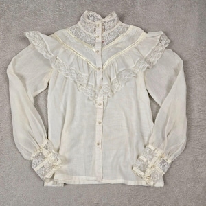 Gunne Sax by Jessica Womens Size 6 Blouse Off White Button Up Vintage Prairie Victorian Cottagecore Lace Top 80s Romantic Victorian Boho