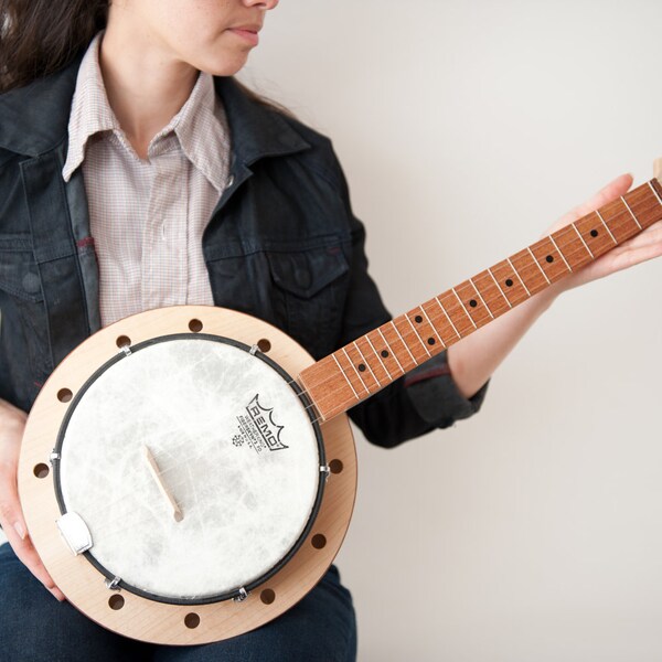 Banjo ukulele ( banjolele)