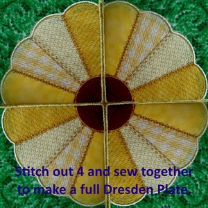 Può includere: Quattro quadrati di tessuto giallo e bianco con bordi a festoni sono cuciti insieme per formare un motivo a piastra di Dresda. Il centro della piastra è un cerchio marrone scuro. Il testo "Stitch out 4 and sew together to make a full Dresden Plate." è visibile nella parte inferiore dell'immagine.