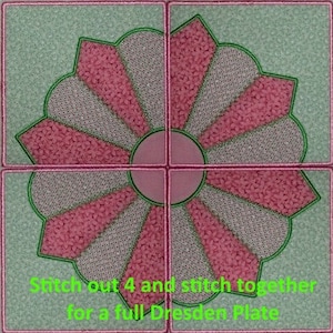 Può includere: Quattro quadrati di tessuto rosa e verde con un motivo floreale. Il testo "Stitch out 4 and stitch together for a full Dresden Plate" è nella parte inferiore dell'immagine.