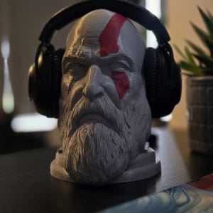 Kratos Headphone Stand - God of War