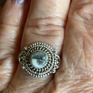 WHITE BUFFALO native ring size 8 Set in 925 sterling sliver, Unique Boho, Indian art fashion, American made Native beautiful setting