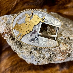 Rodeo belt buckle , Bull Rider,  for 3\4&quot; belt, Trophy Buckel, togune trophy belt buckle, Nickel silver, Hand carved silver, brass rope edge