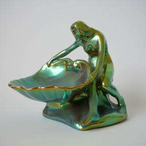 Zsolnay Eozin glaze porcelain