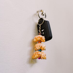Portachiavi a forma di conchiglia fatto a mano con conchiglie naturali - Portachiavi con ciondolo a forma di oceano, regalo per surfisti, subacquei o amanti del mare, idea regalo per la migliore amica