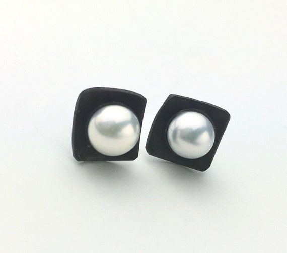 Minimalist Sterling Silver & Pearl Stud Earrings