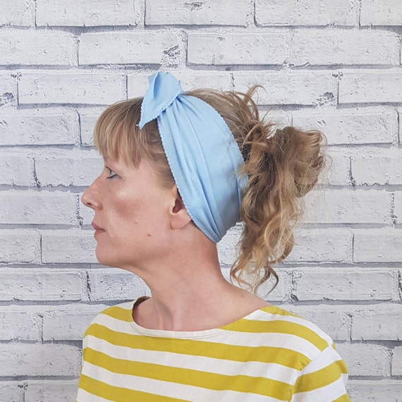 THE BRIGHT BLUE TOP KNOT HEADBAND THE BRIGHT BLUE TOP KNOT HEADBAND
