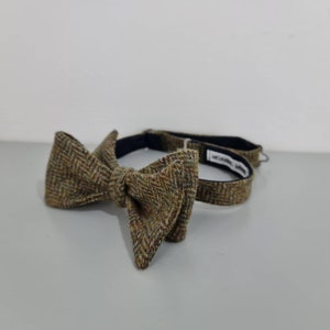 Tweed Self tie bow tie Green Herringbone Yorkshire Wool Tweed, tweed bow tie, tweed self tie bow tie image 5