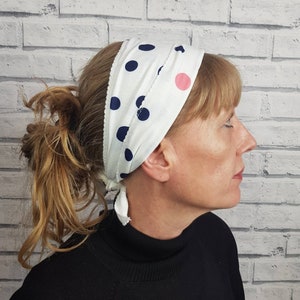 Non Slip Headscarf - White Polka Dot