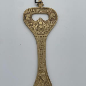 Unieke flesopener van Egyptisch messing gegraveerd met hiërogliefen, wanddecoratie
