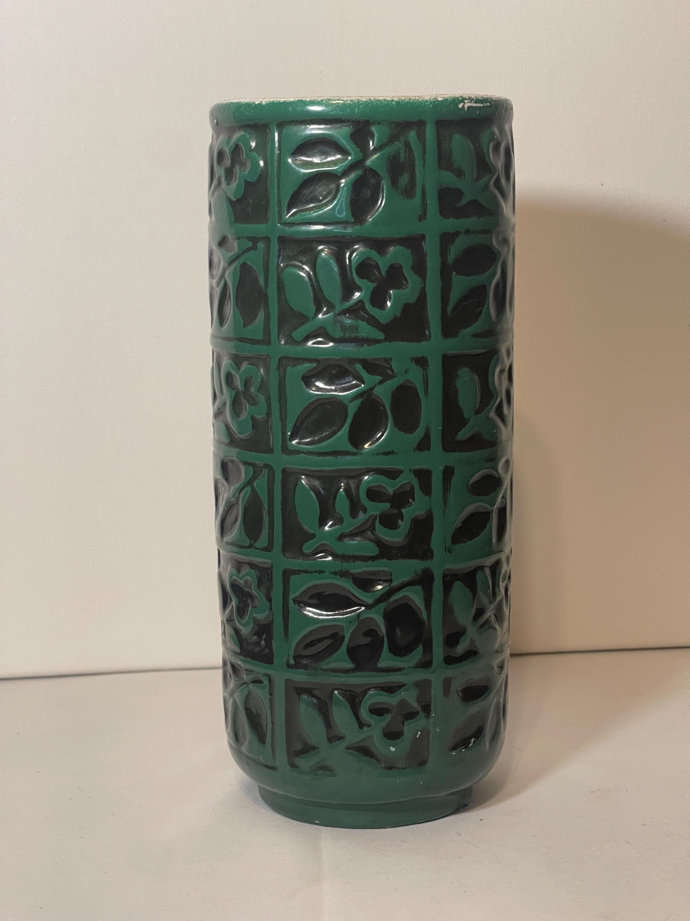 緑と黒の陶器花瓶 ヴィンテージの緑と黒、背の高い陶器の花瓶 - Etsy 日本