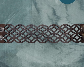 Interlocking circles bracelet