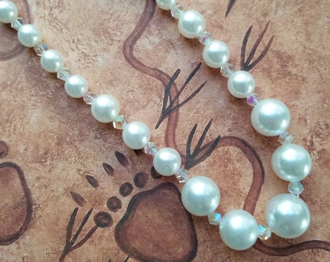 Faux Pearl Toggle Necklace