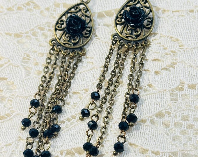 Gothic Black Rose Chandelier Earrings – Vintage-Inspired Boho Dangle Jewelry