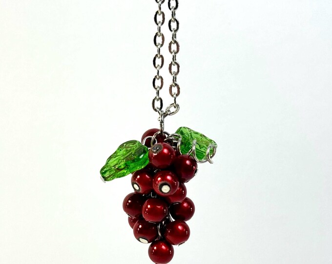 Handmade Grape Cluster Necklace – Red Beads with Green Leaf Charm – Vintage-Inspired Fruit Jewelry