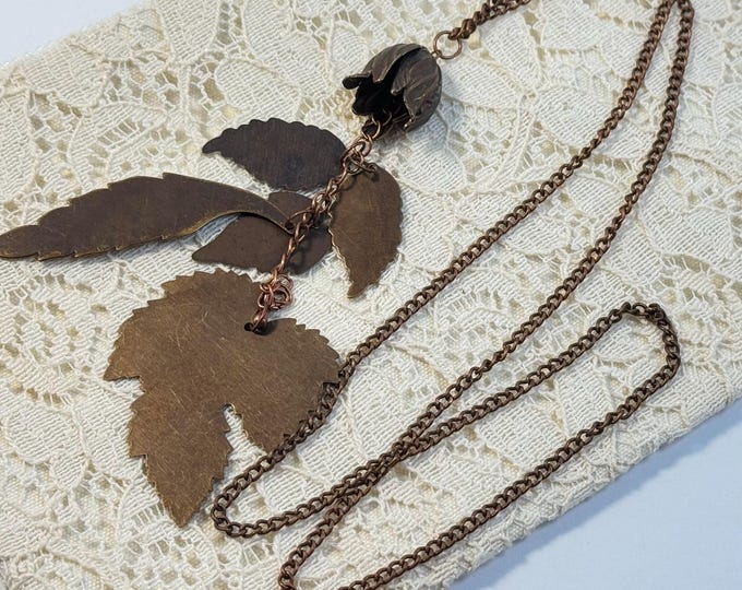 Vintage-Inspired Brass Leaf Pendant Necklace – Botanical Statement Jewelry