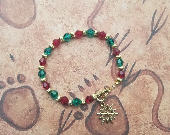 Snowflake Charm Red Green and Gold Beaded Bracelet