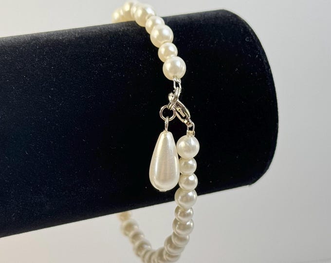 Pearl Drop Anklet Bracelet – Dainty White Faux Pearl Jewelry – Teardrop Charm – Bridal or Prom Accessory – Gift for Her