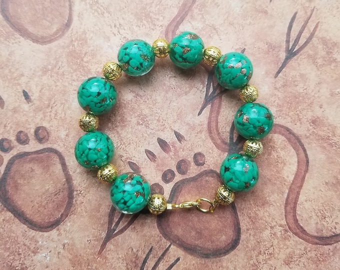 Green and Gold Glass and Metal Beaded Bracelet