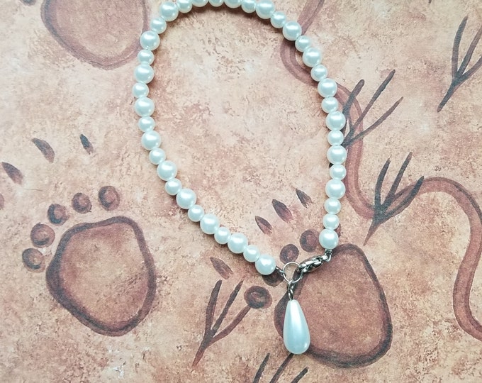 Pearl Teardrop Charm Beaded Bracelet