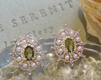 Peridot Green Zircon Earrings With Small Pearls, Zircon Pearl Set, Zircon Pearl Studs, Anniversary Gifts, Birthday Gift, Gift