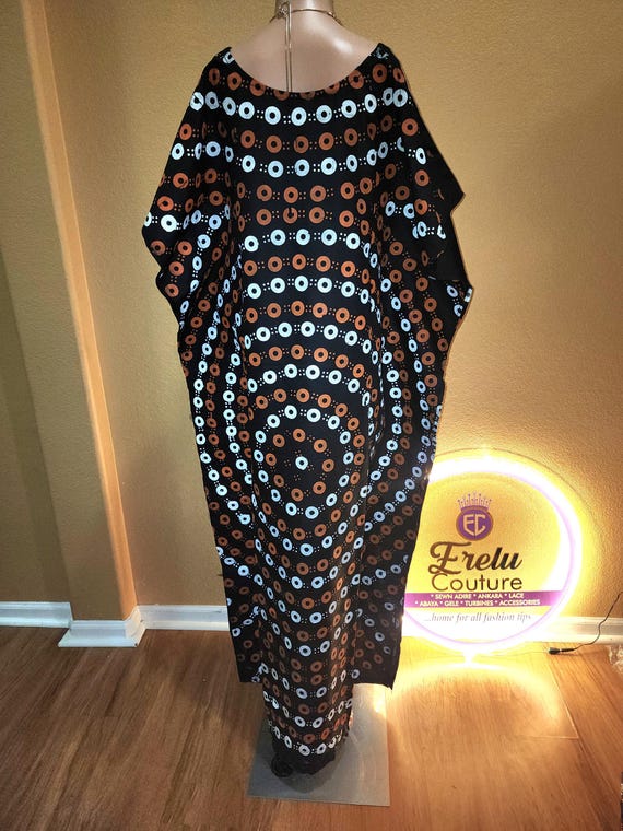 black and white dress with orange accessories Black and Orange Dress with Accessories