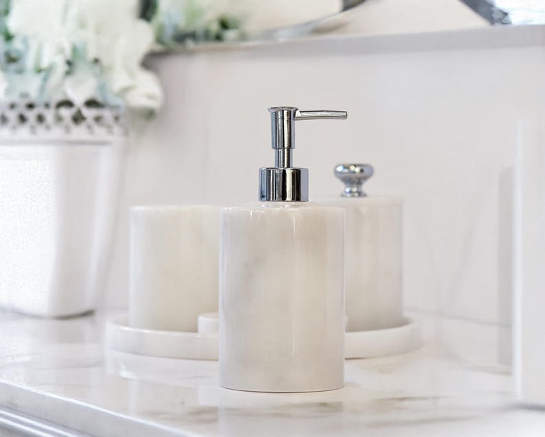 Aurelia - 5-piece White Marble Bathroom Accessories Set With Tray - Etsy