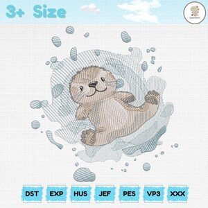 Könnte beinhalten: Gesticktes Design eines verspielten Otters, der im Wasser schwimmt und von Blasen umgeben ist. Der Otter ist hellbraun mit einem lächelnden Gesicht. Das Design enthält den Text "3+ Size" oben und verschiedene Dateityp-Abkürzungen unten.