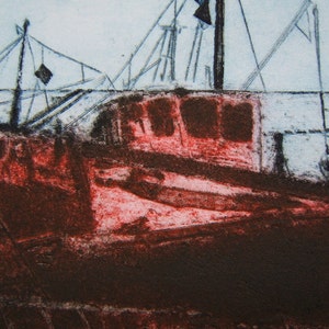 Gestrande boot originele Collagraph Hand Pulled Artist Print afbeelding 1