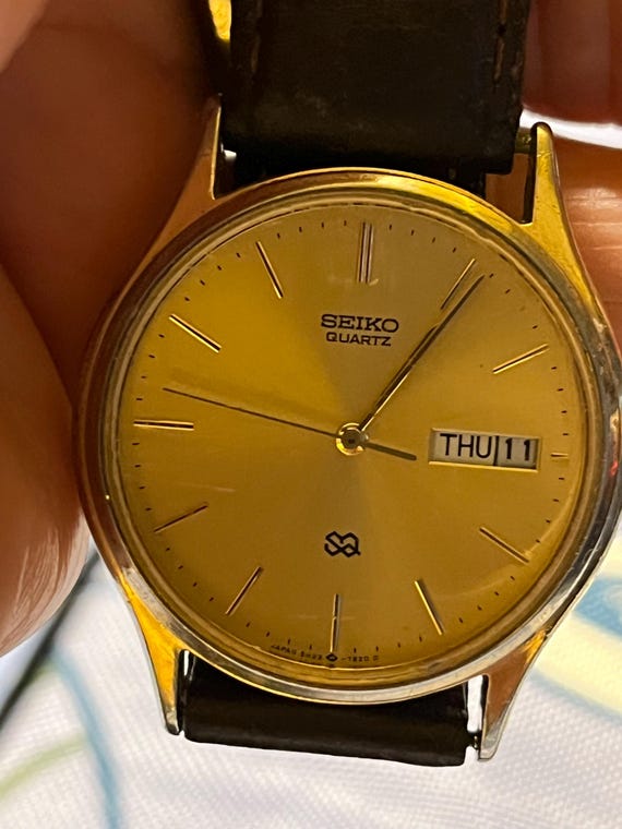 SEIKO day date sharp yellow dial running older st… - image 1