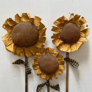 Primitive Sunflower,Sunflowers,Primitive Sunflower Decor,Prim Decor,Fall Farmhouse Decor,Flower Pokes,Set of 3