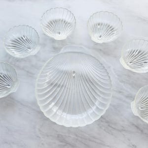 Vintage 70s Anchor Hocking Clear Glass 7-Piece Clam Shell Serving Bowl Set | Scalloped Seafood Appetizer Dishes | Coastal Beach House Decor