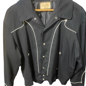 Chaqueta bolero de gabardina western estilo rodeo country/rockabilly, rara y VTG, de Scully, estilo bomber con botones y broches en blanco y negro.