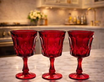 Copas vintage de cristal tallado rojo rubí / Juego de 3 / Copas de vino elegantes / Cristalería estilo Hollywood Regency / Decoración romántica de mesa