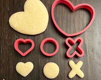 Curvy V Heart Set with Large heart, Small Heart, Small X and O Valentines Day Cookie Cutter Set 3d Printed Multiple colors available