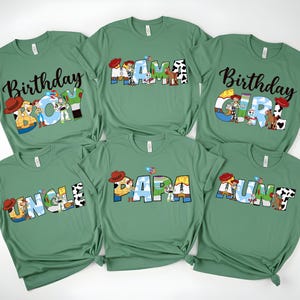 Cumpleaños de Toy Story PNG, Camisetas familiares PNG, Paquete de personajes y letras de juguete PNG, Clipart de papá, mamá, abuela, niño y niña, Paquete de fiesta a juego