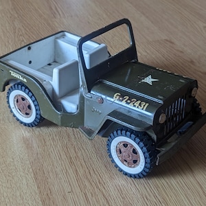 ANCIENNE VOITURE MINIATURE TONKA Buggy JEEP garage toys tôle antique