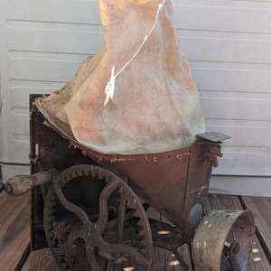 Antique Farm Seed Sower Spreader Hand Crank with Canvas Bag *READ
