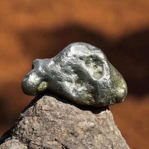 Extrem seltenes Narive-Metallnugget – Geologie-Sammlerstück – Rohmineralien Nr. 9