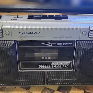 Sharp WQ-T231 BOOMBOX