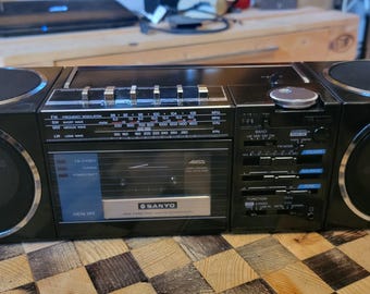 Sanyo Robo 01 Iconic Boombox, Tape Recorder, Radio Combo - Etsy